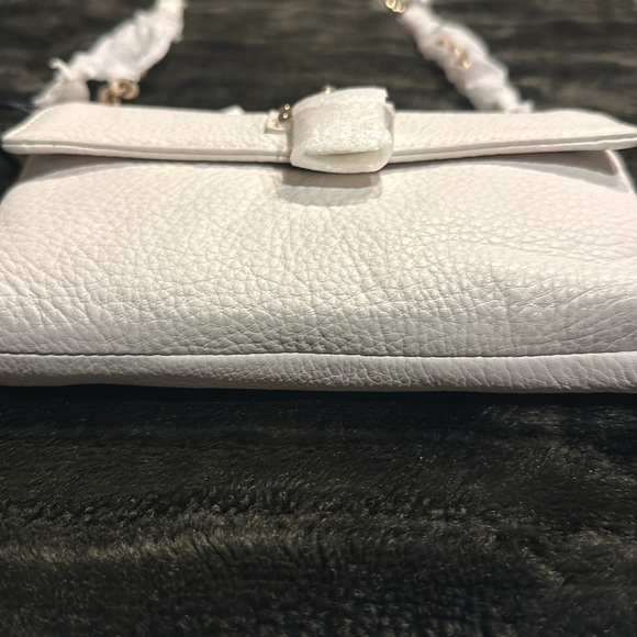 NWT Calvin Klein off white leather pebble grain crossbody bag metallic hardware - Picture 4 of 12